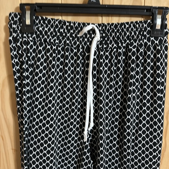 TART Intimates Black and White Patterned sleepwear Pants - Picture 2 of 4